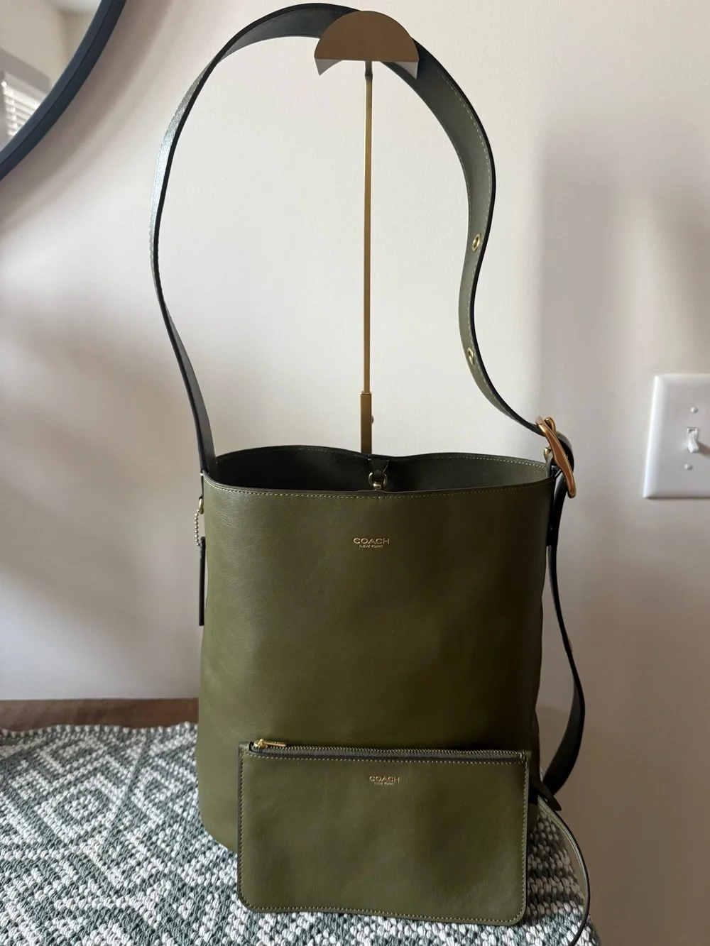 Coach Olive Green Leather Bucket Bag with Matching Pouch- NWOT